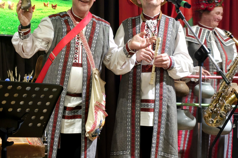 песни на двух языках - фото - 4