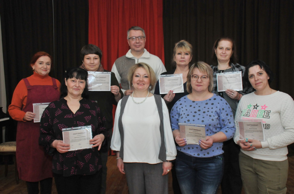 творческая лаборатория по вокалу для руководителей любительских вокальных коллективов - фото - 1