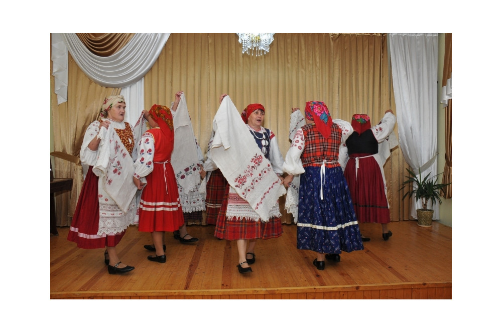 «в дивном наряде крестьянской одежды,  где весь узор о мечте и надежде…» - фото - 10