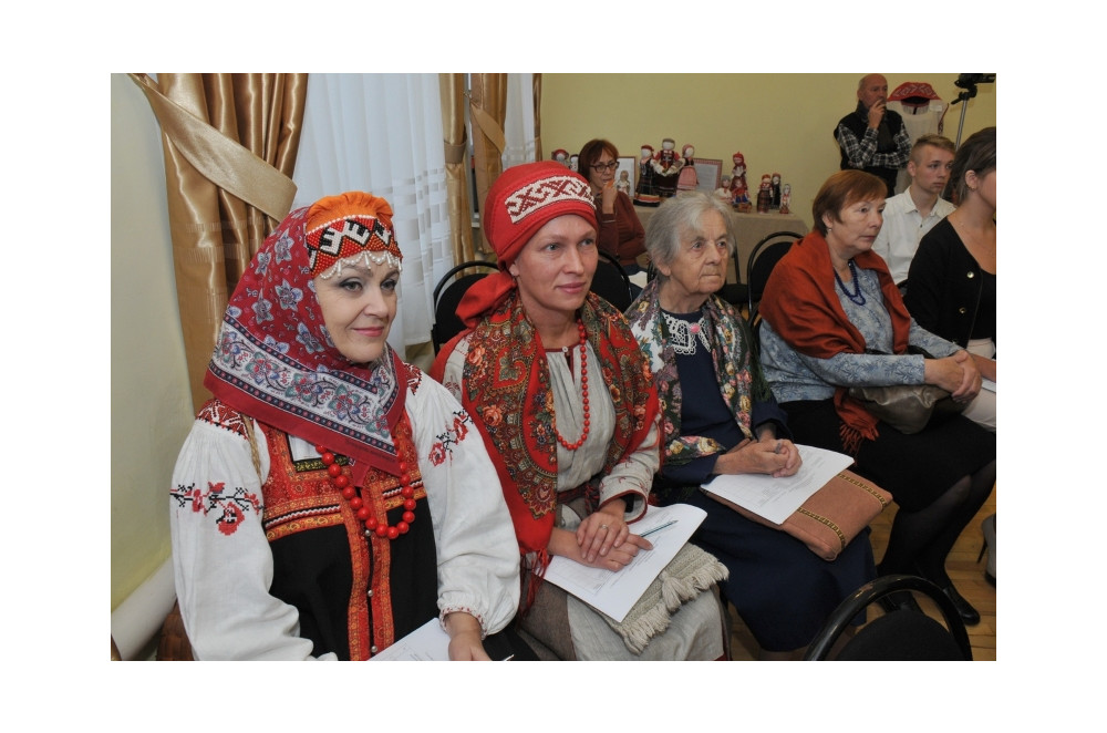 «в дивном наряде крестьянской одежды,  где весь узор о мечте и надежде…» - фото - 7