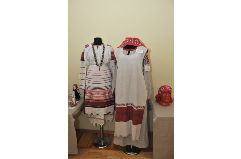 «в дивном наряде крестьянской одежды,  где весь узор о мечте и надежде…» - фото - 2