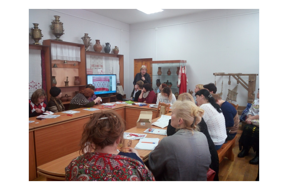 творческая лаборатория по традиционной вышивке  и смоленской текстильной кукле - фото - 2