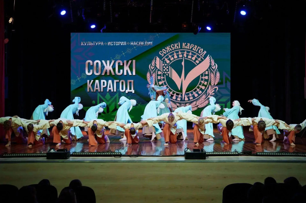 танец объединил восемь стран на одной сцене - фото - 4